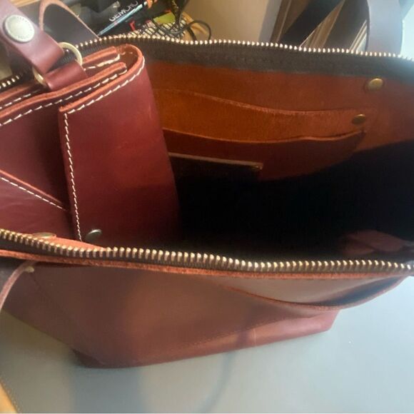 Portland Leather ENVELOPE CONVERTIBLE CROSSBODY and matching mini envelope walle - Picture 5 of 11